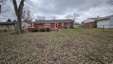 10909 College Pl Dr in Indianapolis, IN - Building Photo - Building Photo