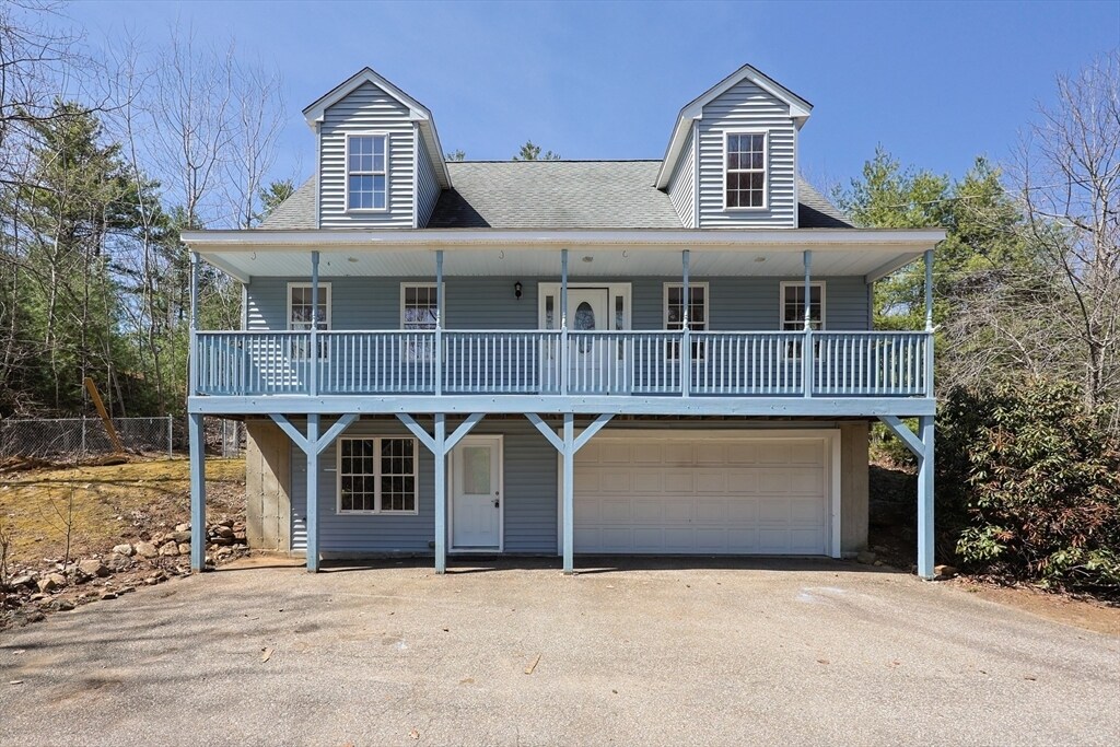 127 Brook Rd in Warren, MA - Building Photo
