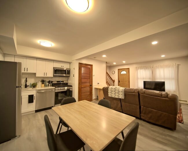 457 Jackson Ave, Unit 1