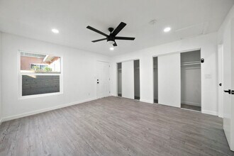 1202 Mahanna Ave in Long Beach, CA - Foto de edificio - Building Photo