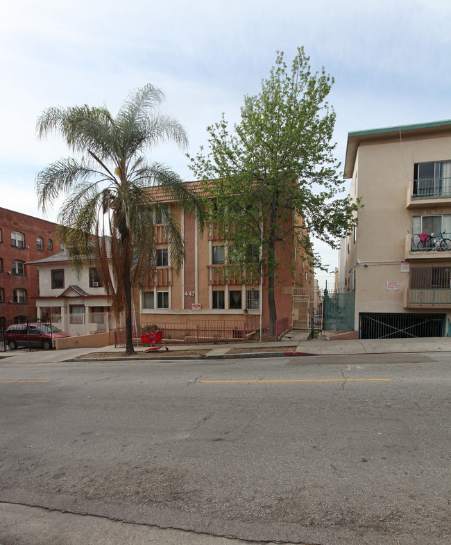 Royal Garden Bonnie Brae in Los Angeles, CA - Building Photo - Building Photo