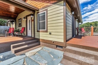 150 Oak Hill Rd in Candler, NC - Building Photo - Building Photo