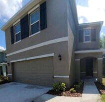 7768 Cypress Walk Dr in New Port Richey, FL - Building Photo