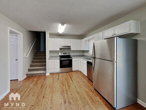 104 Wilburn Dr in Powder Springs, GA - Building Photo - Building Photo