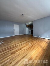 120 W 3rd Ave in Roselle, NJ - Building Photo - Building Photo