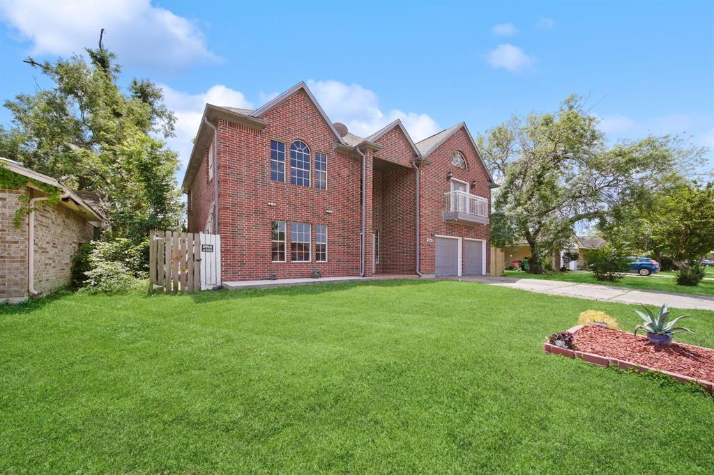 11642 Borderwood Dr in Houston, TX - Building Photo