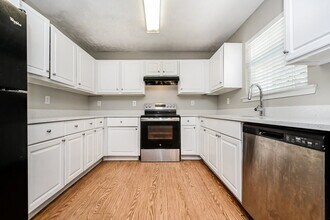215 Carlin Ct in Mcdonough, GA - Building Photo - Building Photo