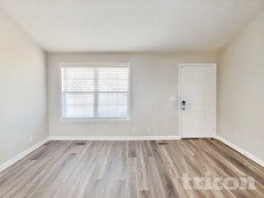 110 Aretha Ct, Unit House in Murfreesboro, TN - Foto de edificio - Building Photo