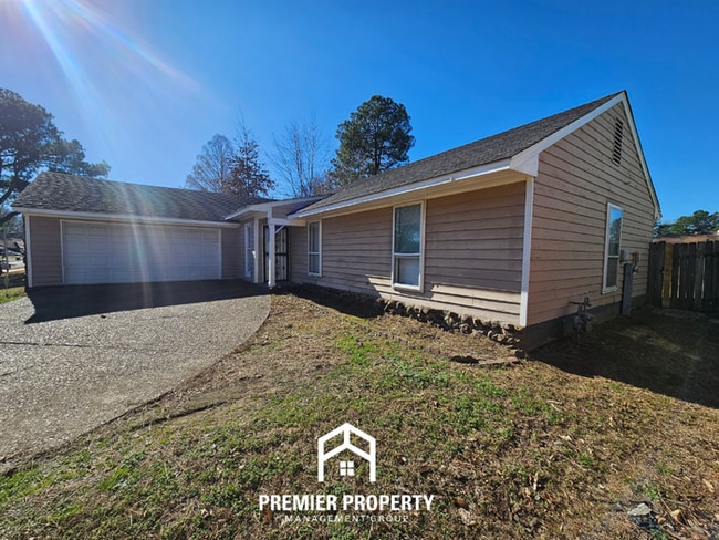 3773 Caravel Dr in Memphis, TN - Building Photo - Building Photo