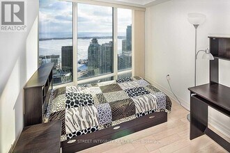 8 The Esplanade in Toronto, ON - Building Photo - Building Photo