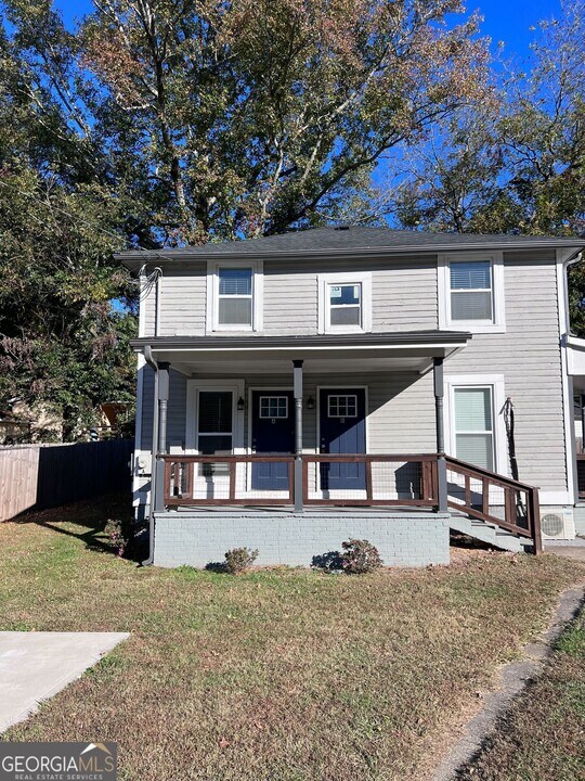 405 N Park St in Carrollton, GA - Building Photo
