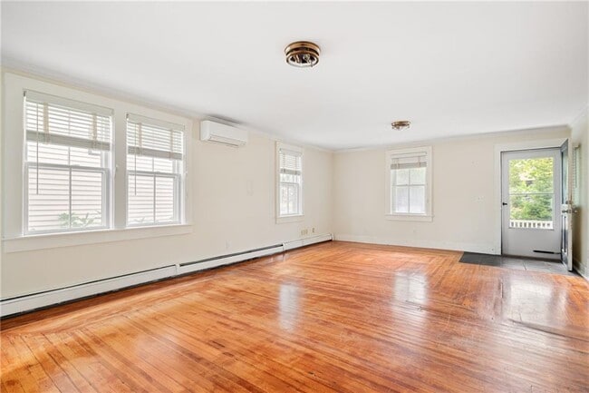 property at 7 Marsh St