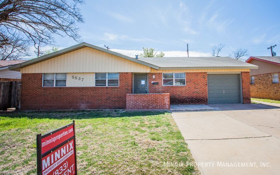 5537 17th St in Lubbock, TX - Building Photo