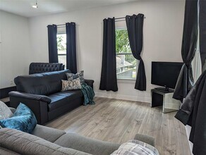 4711 Rusk St, Unit A in Houston, TX - Building Photo - Building Photo