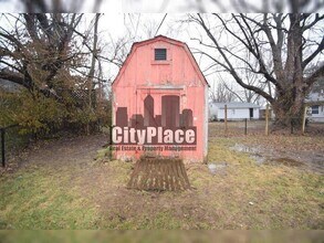 604 E Pearl St in Greenwood, IN - Building Photo - Building Photo