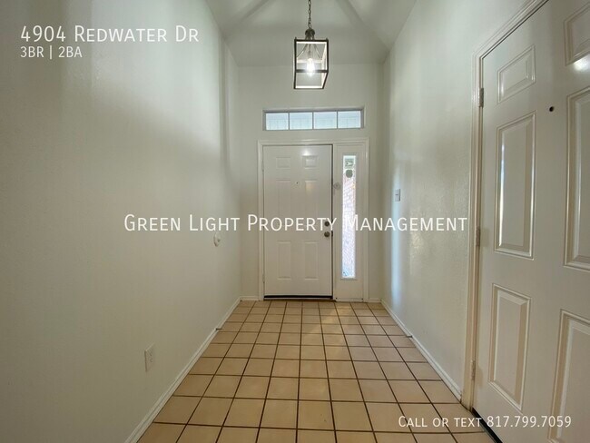 4904 Redwater Dr in Arlington, TX - Building Photo - Building Photo