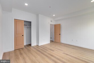 2502 N 10th St in Philadelphia, PA - Building Photo - Building Photo