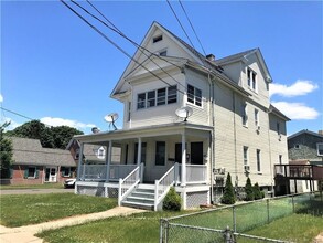 129 Peck Ave in West Haven, CT - Building Photo - Building Photo