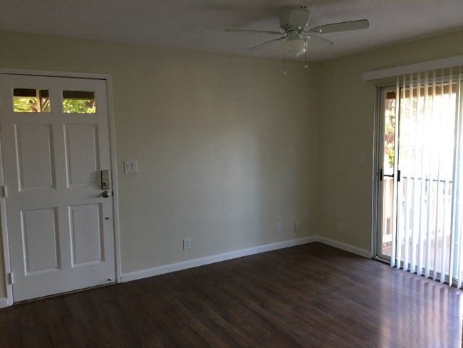 140 Uwapo Rd in Kihei, HI - Building Photo - Building Photo