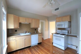 39 Hall Ave, Unit 1 in Somerville, MA - Building Photo - Building Photo