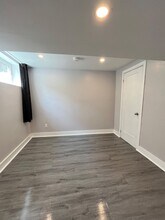 95 Leaside Dr in Welland, ON - Building Photo - Building Photo