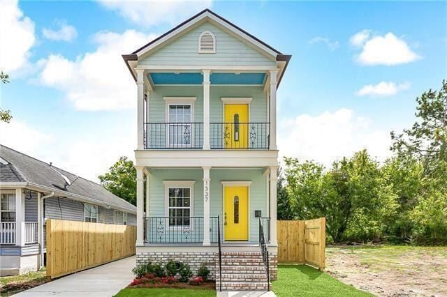 property at 1337 Tupelo St