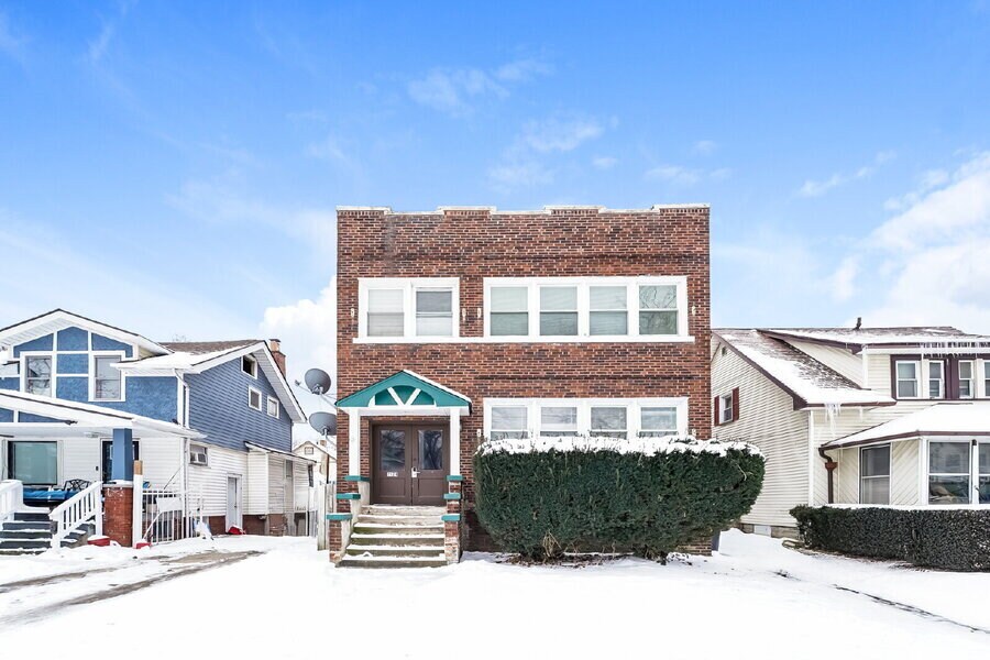 2174 W 103rd St in Cleveland, OH - Building Photo