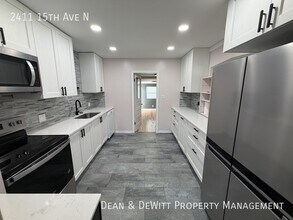 2411 15th Ave N in St. Petersburg, FL - Building Photo - Building Photo