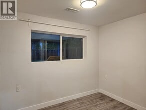 120B 120b Ave in Pitt Meadows, BC - Building Photo - Building Photo