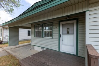 215 Legion Dr W in Converse, TX - Building Photo - Building Photo