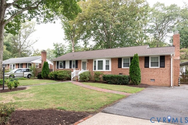 2016 Denton Dr