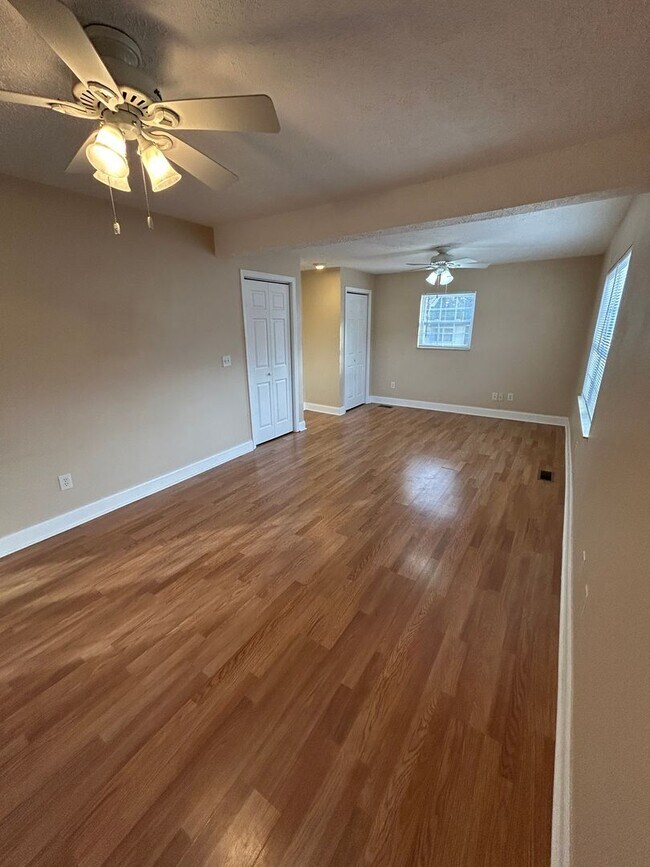 810 Universal St in Jefferson City, TN - Building Photo - Building Photo