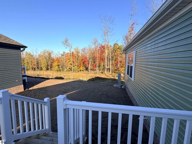 2151 Alta Vista Dr in Traverse City, MI - Building Photo - Building Photo