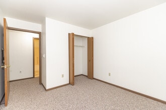 Weston Pines Apartments in Schofield, WI - Building Photo - Building Photo