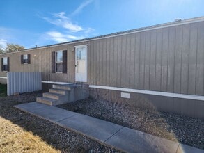 1212 N Avenue K in Portales, NM - Building Photo - Building Photo