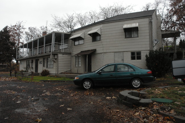 2072 Old Milton Hwy in Walla Walla, WA - Building Photo - Building Photo