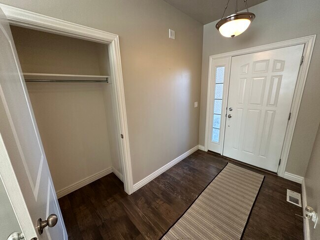 3791 N Wyatt Earp Ave in Eagle Mountain, UT - Building Photo - Building Photo