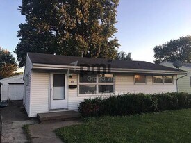 309 E Garfield Ave in Decatur, IL - Building Photo