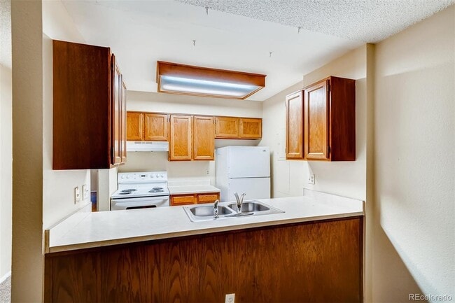 14740 E Kentucky Dr, Unit 712 in Aurora, CO - Building Photo - Building Photo