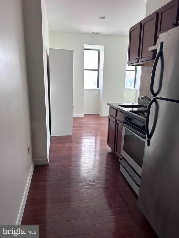 property at 118 S 12th St