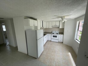 5313 Avery Rd in New Port Richey, FL - Building Photo - Building Photo