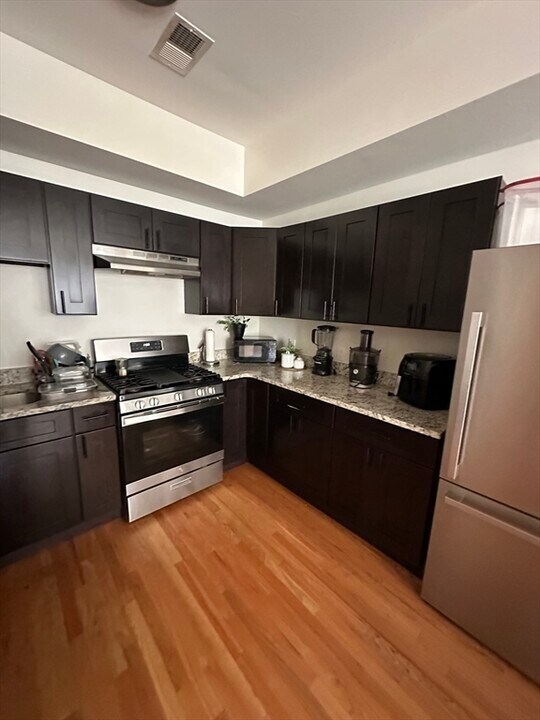 1905 Columbus Ave in Boston, MA - Building Photo