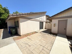 11104 Poblado Rd in San Diego, CA - Building Photo - Building Photo