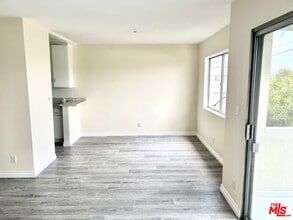 1440 Reeves St in Los Angeles, CA - Building Photo - Building Photo