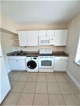101 S Evergreen Ave-Unit -B in Clearwater, FL - Building Photo - Building Photo