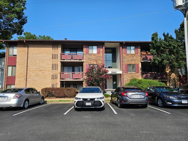 property at 2842 Dover Ln