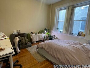 1197 Commonwealth Ave in Boston, MA - Building Photo - Building Photo