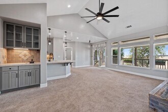 9851 Deep Water Ln in Stockton, CA - Building Photo - Building Photo