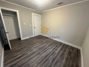 2300 S A St in Elwood, IN - Building Photo - Building Photo