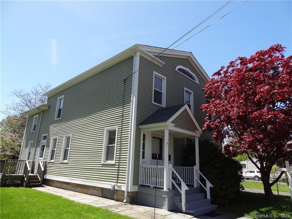 237 Brewster St in Bridgeport, CT - Foto de edificio